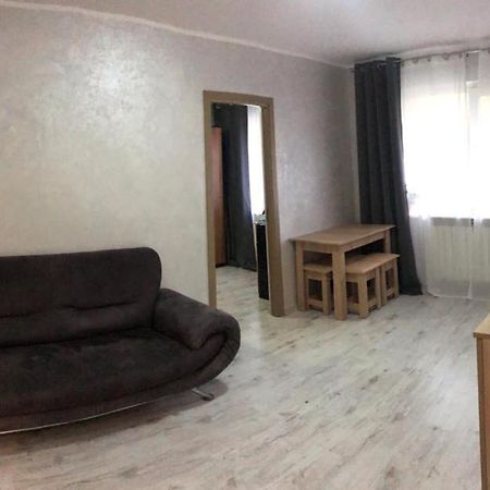 יאשי Dmi Apartment מראה חיצוני תמונה